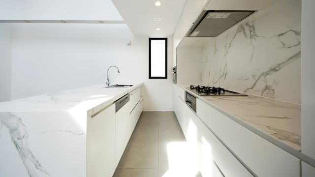 リネアタラーラの高級オーダーキッチン3